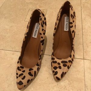 LEOPARD PRINT HEELS